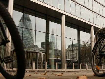 Aviva dividend hike tests investor patience as stock stalls FinancialSumo