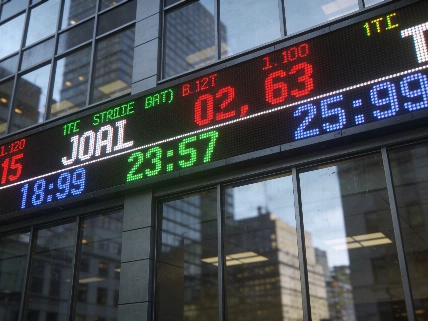 The Stock Market Is Nearing Dot-Com Bubble Valuations, Says Warren Buffett FinancialSumo