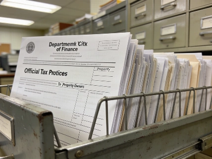 NYC Homeowners Sue Over Public Release in Pied-à-Terre Tax Rollout FinancialSumo