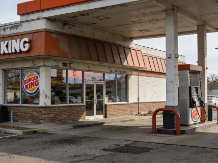 Burger King Overtakes Wendy's as QSR Earnings Reveal New Risks FinancialSumo