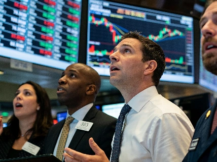 Microsoft Stock Surges on AI Growth as Meta Shares Slide After Miss FinancialSumo