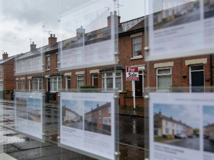 Mortgage Rate Hikes Loom: UK Borrowers Face Urgent Decisions FinancialSumo