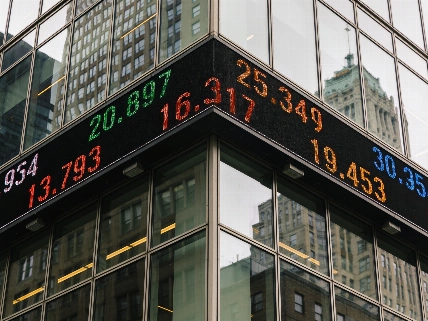 Stock Market Valuations Signal Caution for 2026 Growth Outlook FinancialSumo