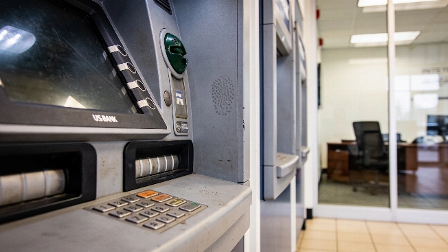 Bank of America Spots Spending Shift as Two-Speed Economy Narrows FinancialSumo