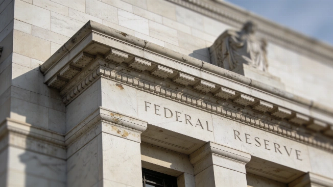 FOMC Minutes Show Inflation Concerns, But Rate Hikes Unlikely in 2026 FinancialSumo