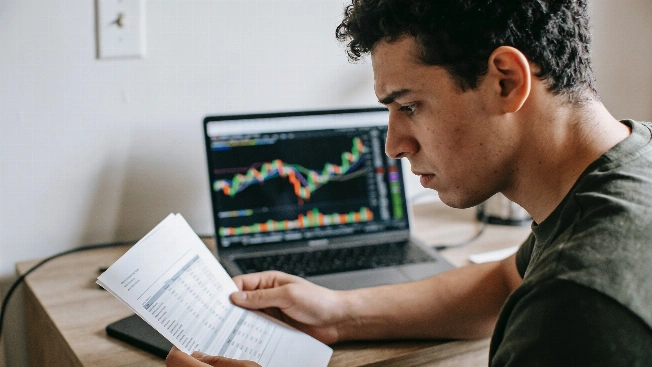 Avoid This Costly Mistake as a Beginner Investor in 2026 FinancialSumo