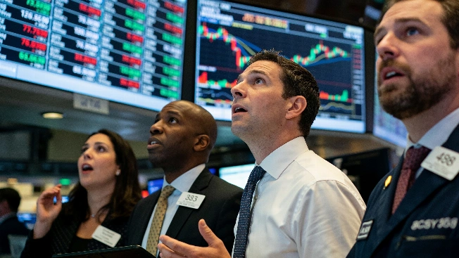 Microsoft Stock Surges on AI Growth as Meta Shares Slide After Miss FinancialSumo